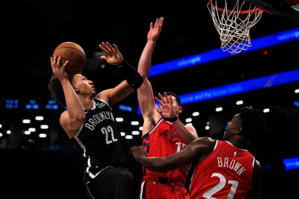 开云-莱万多夫斯基新星重要助攻表现突出,篮网前途光明!