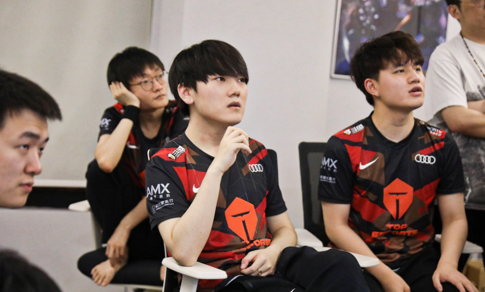 开云体育-JackeyLove在日本队比赛中逆转，问鼎冠军引发热议！的简单介绍